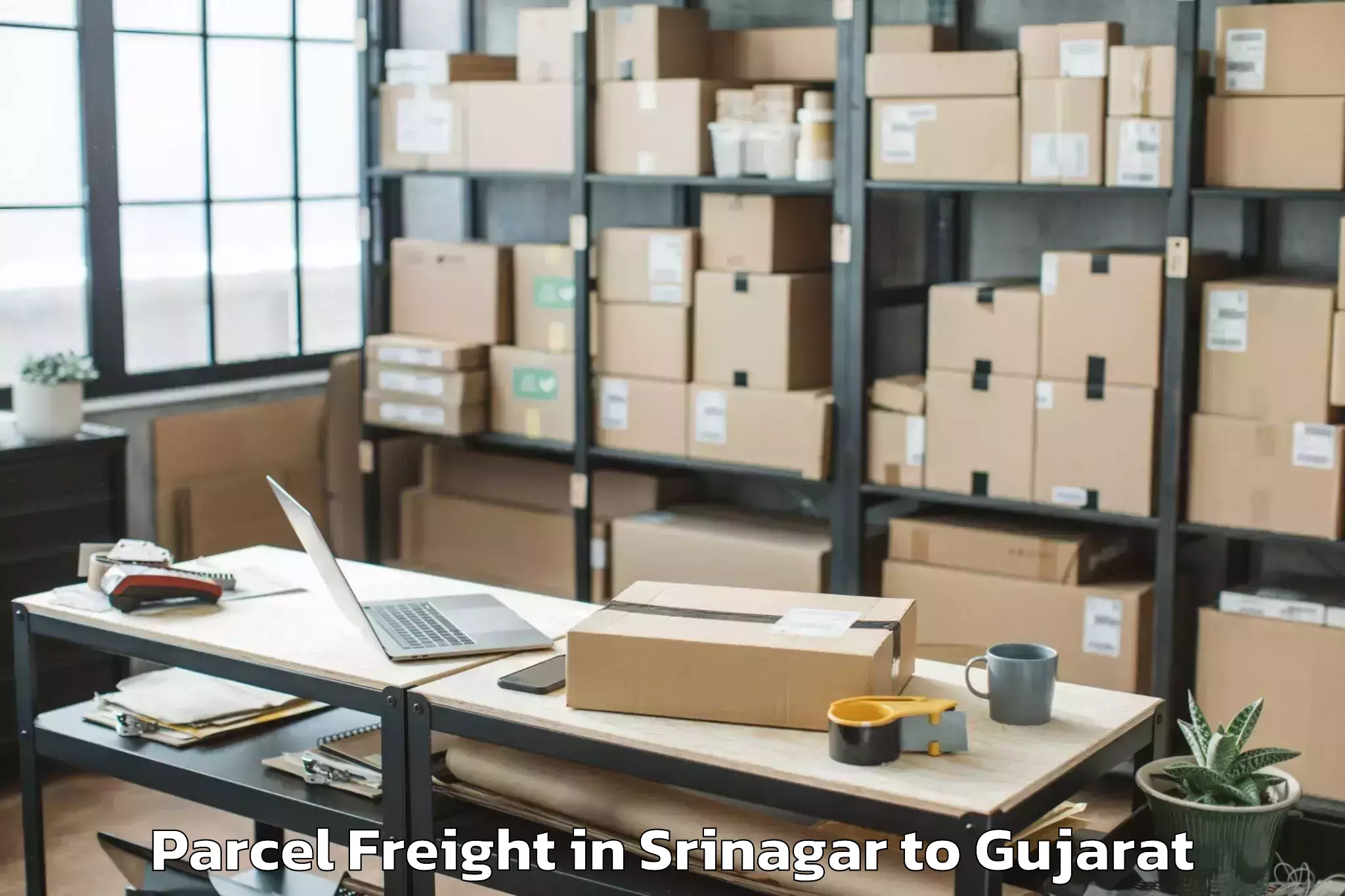 Top Srinagar to Khambhaliya Parcel Freight Available